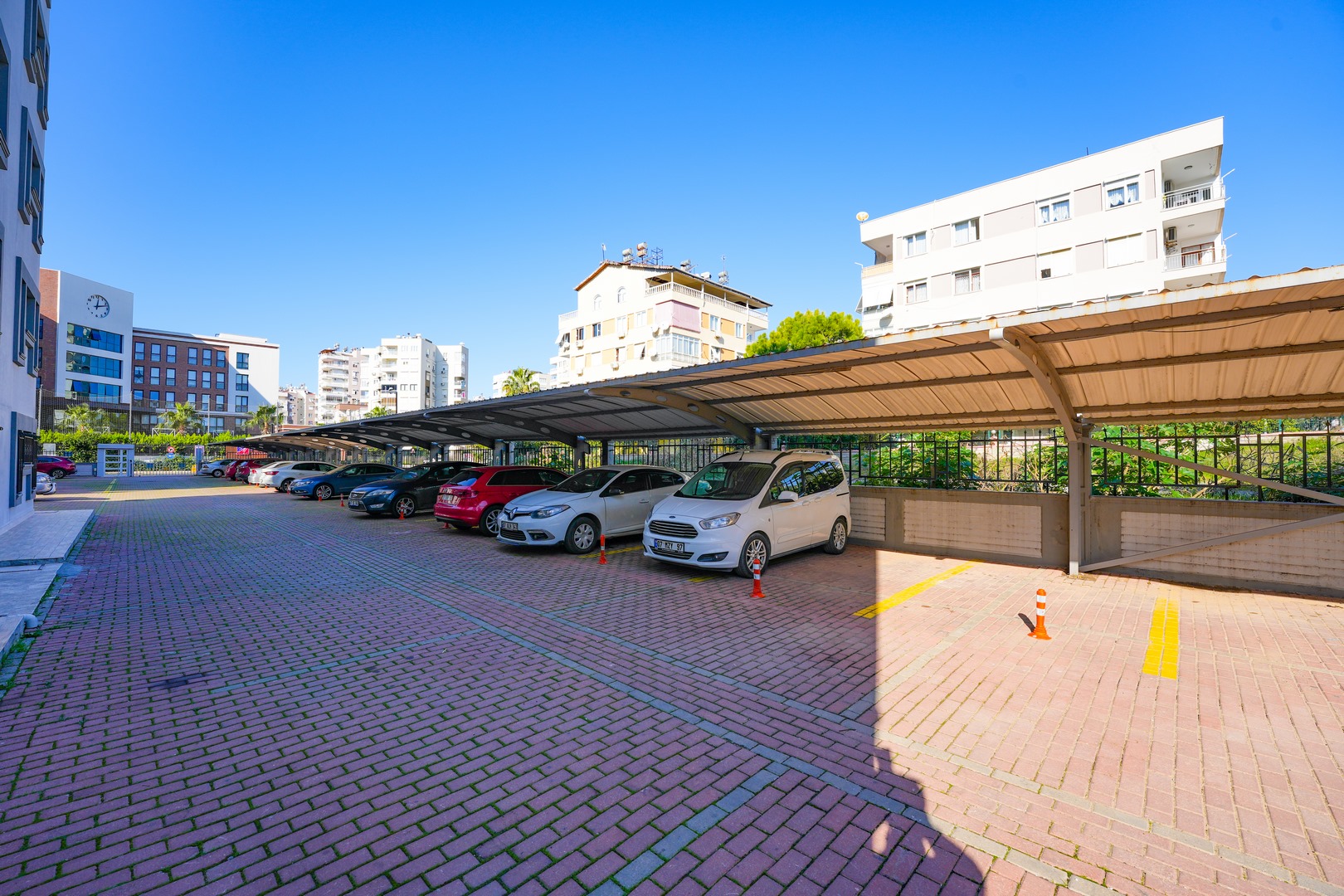 Image of A spacious 7+2 apartment in the center of Antalya.